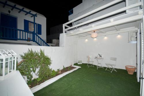 Mykonos Marina 4