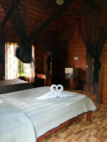 Cataratas Bijagua Lodge, incluye tour autoguiado Bijagua Waterfalls Hike