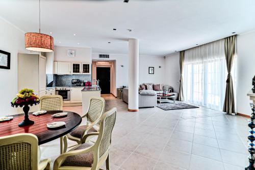 Balcony/terrace, Thracian Cliffs Golf & Beach Resort in Kavarna