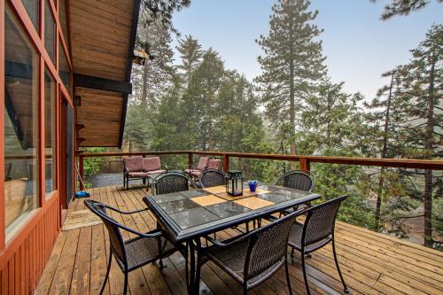 Cabin on a Hill in Idyllwild, USA