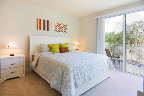 Serenity Resort 3 Bedroom Vacation Townhome with Pool 2008 in Clermont, USA