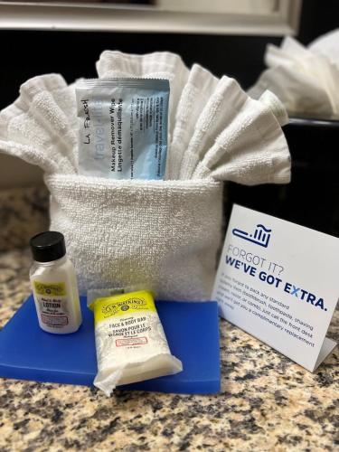 Holiday Inn Express & Suites Bloomington - Mpls Arpt Area W by IHG