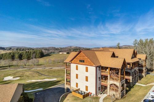 Laurel Fork Condo on Olde Mill Golf Course! in Ararata (VA)