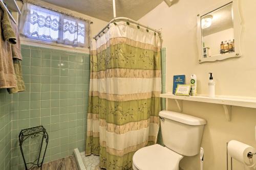 Cozy and Vintage Cedar City Apartment with Fire Pit! Cozy and Vintage Cedar City Apartment with Fire Pit!