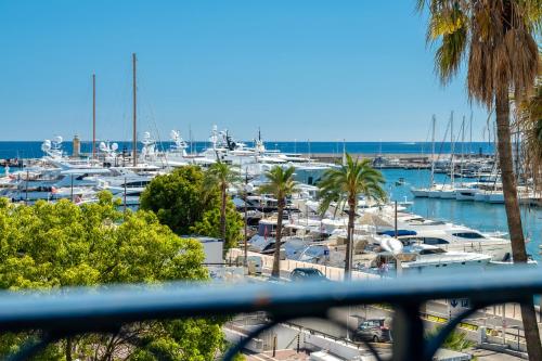 Croisette Luxury Waterfront across the sea