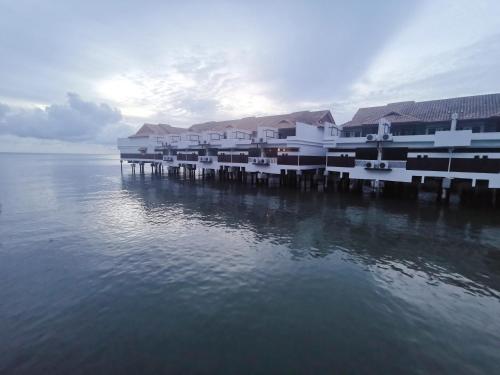 1942 water chalet-Nice sea view