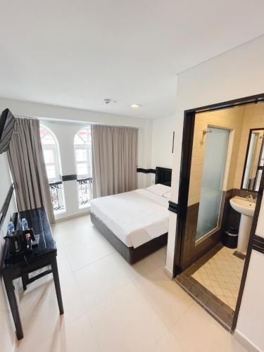 room detail thumbnail 0