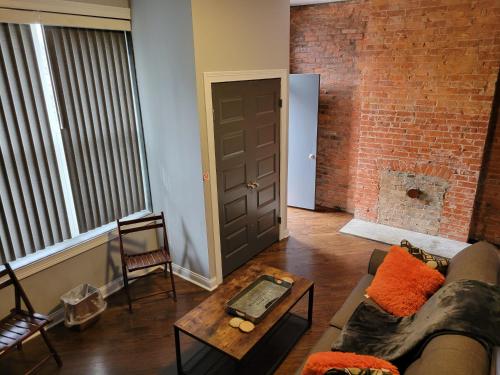 Modern Rustic split level with balcony, Cincinnati