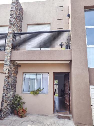 . Duplex 571