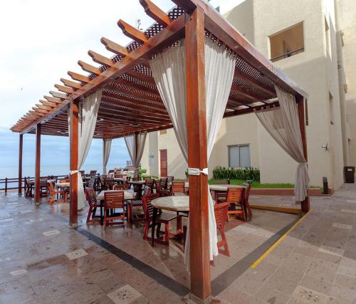 Restaurant, Zafiro Beach Boutique Resort in Mazatlán