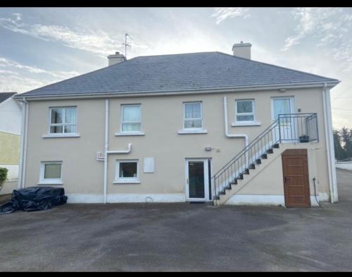 Teach Kitty Con in Dunglow