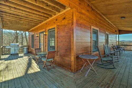 Sparta Cabin with Panoramic View, Wood Interior