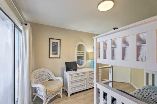 Emerald Isle Condo with Indoor Pool and Beach Access!