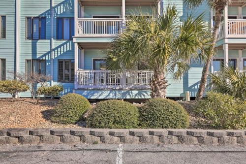 Emerald Isle Condo with Indoor Pool and Beach Access!