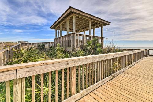 Emerald Isle Condo with Indoor Pool and Beach Access!