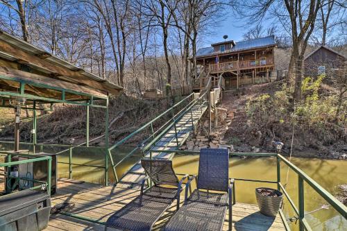 Riverfront Heber Springs Home Spacious Deck!