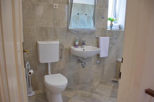 FAMILY SUITE CITY CENTER