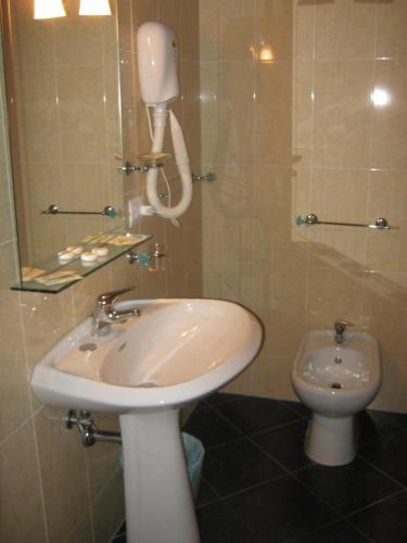 Hotel Ferraro - image 12