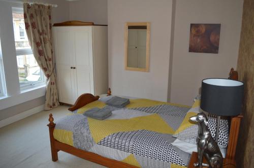 The Crandale House Vacation Home, Bath