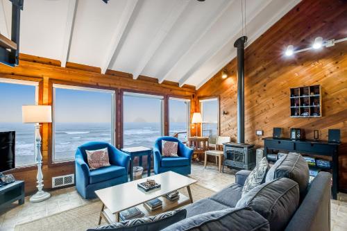 Blue Sea Oceanfront Cottage