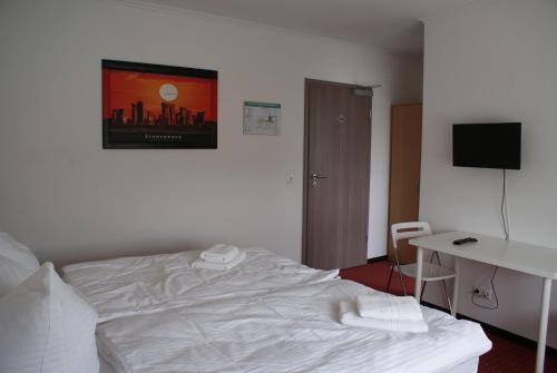 1 queen bed