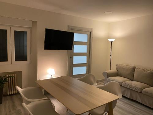  Mirrooms in Oviedo
