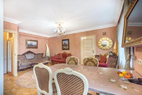 Dream Apartments Комсомольскии 27