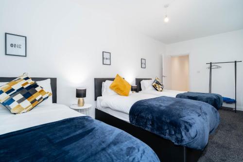 Picture of Three Bedroom Apartment- One Choice Stays Serviced Accommodation- Jewellery Quarter
