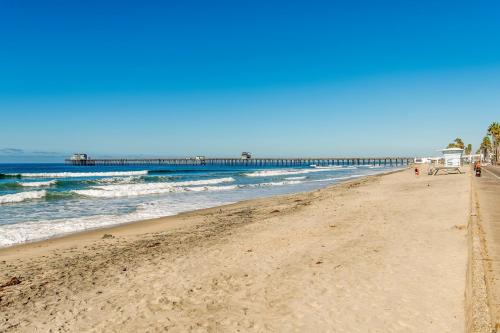 Ocean View with Large Balcony Air Conditioned - image 7