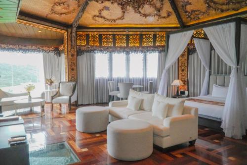 Rancho Bernardo Luxury Villas and Resort in Bagac