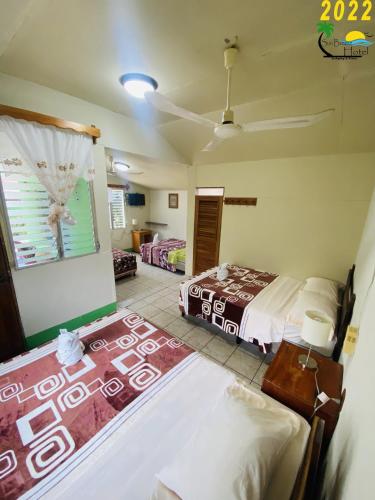 Sun Breeze Hotel in El Remate