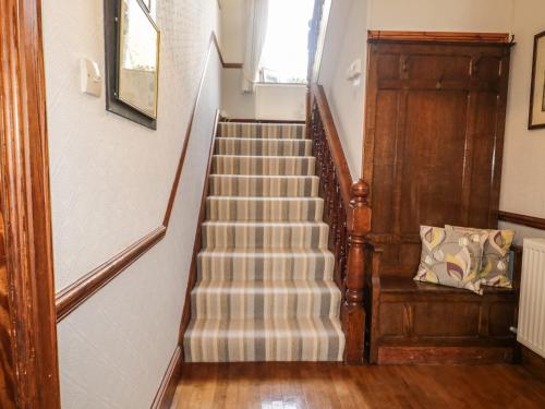 Laurel Bank House - image 3