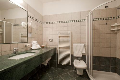 Family Junior Suite (2 Adults + 2 Children)