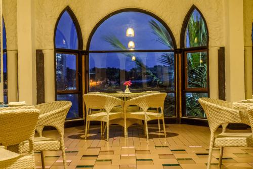 餐廳, CityBlue Creekside Hotel & Suites, Mombasa in 尼亞利海灘