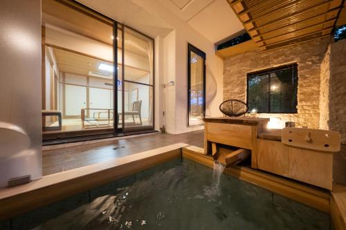 Hot spring bath, 伊豆高原温泉ホテル 森の泉 in Atami