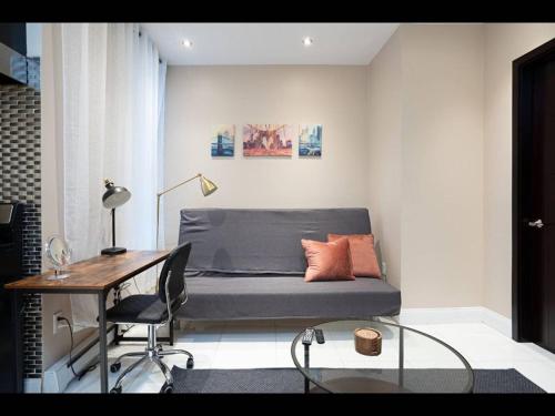 Stylish 2 Bedroom Apt Right On Central Park West - image 12