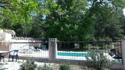 Gites La Sauvasse piscine privée