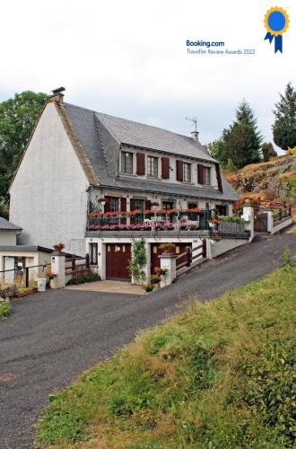 La Cascade Fleurie