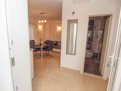Apartment with Terrace image 7