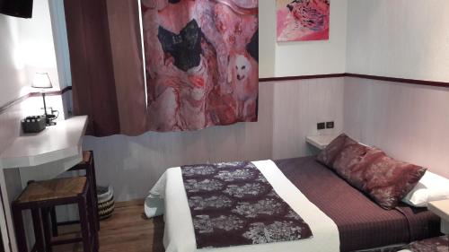 Standard Triple Room image 8