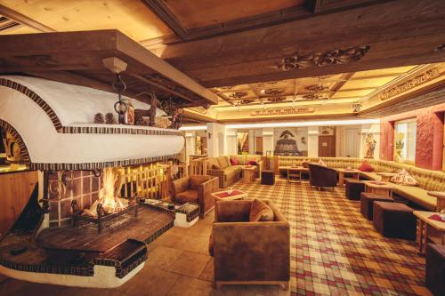 Hotel Neuhintertux - main image