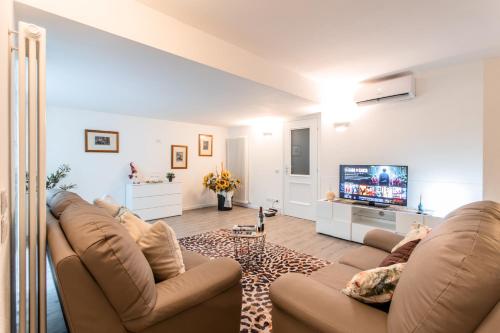LUXURY & BIG VILLA APARTMENT 150 MT dal MARE