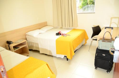 1 double bed, 1 twin bed