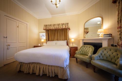 Glengarry Castle Hotel - image 10