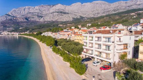 Studio Apartments Marijan - Beachfront