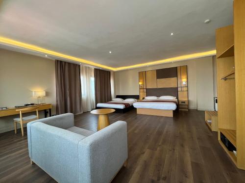 Superior Twin Suite image 8