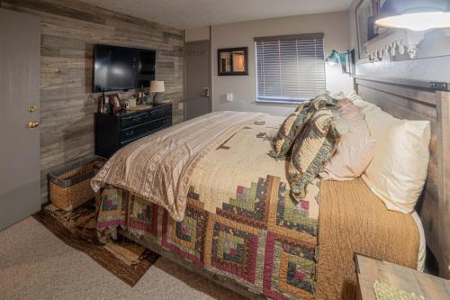 Giant Steps 12 Rustic Retreat - image 3