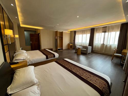 Superior Twin Suite image 7