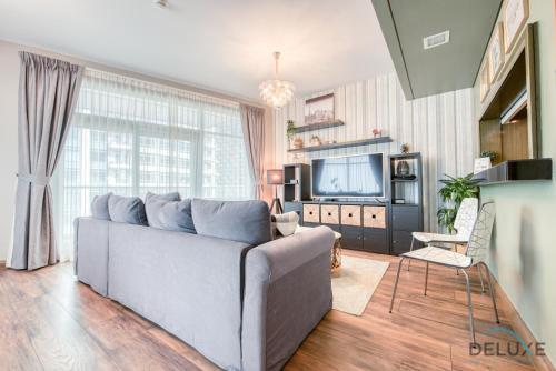 Modern 1BR at The Lofts Central Downtown by Deluxe Holiday Homes