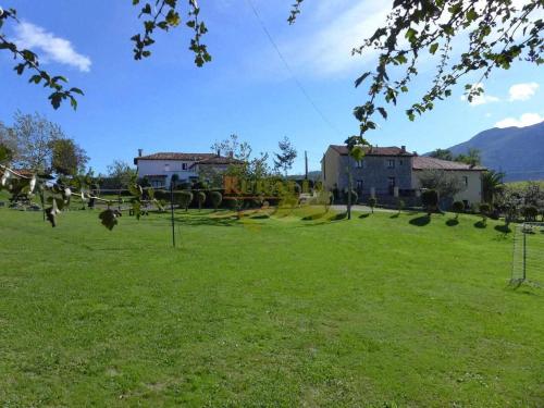 Casa Carmen 5 Situada en una zona muy tranquila a 2 km de Ribadesella